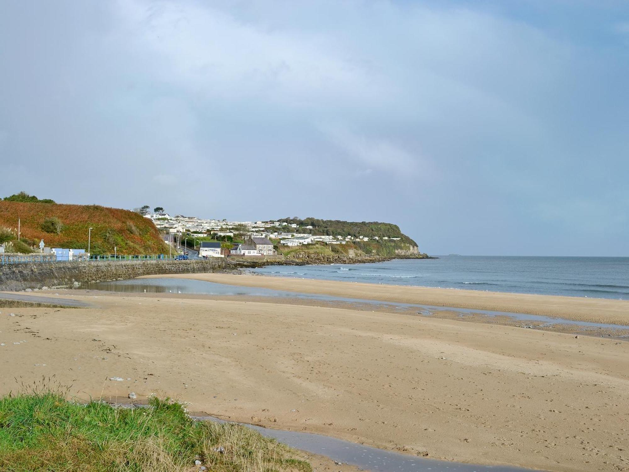 Beach Cottage Benllech Exterior photo